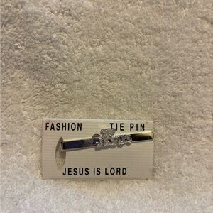 New vintage costume jewelry tie pin